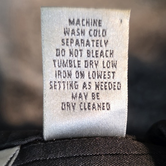 Chico's Black Quilted Zip Front Vest Size 2 Sleeveless Pockets - Picture 4 of 7